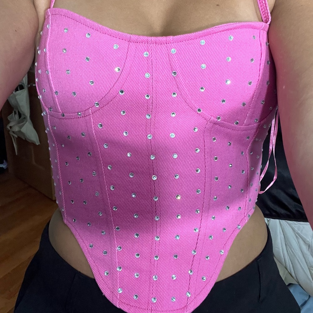 White fox small pink busier top